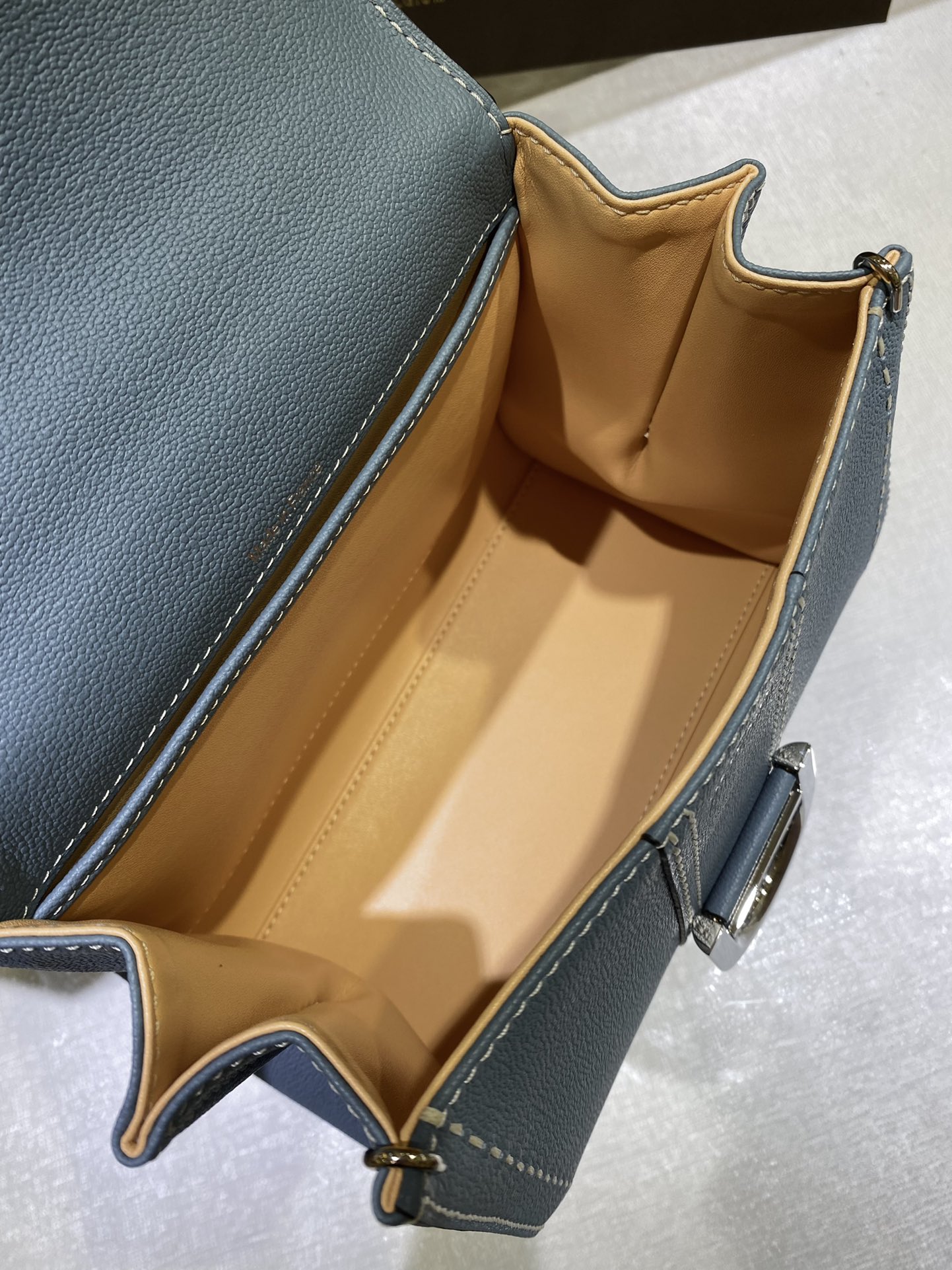 델보 브리앙 박스백 미니